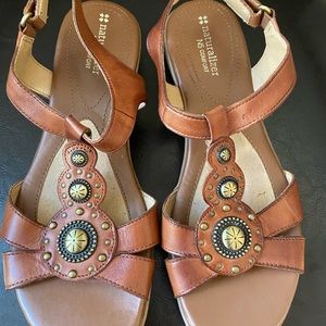Women’s Naturalizer sandals size 8 or 39